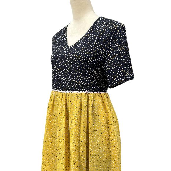Roolee Navy & Yellow Contrast Print Knee Length Fit & Flare Babydoll Mini Dress - Picture 6 of 11